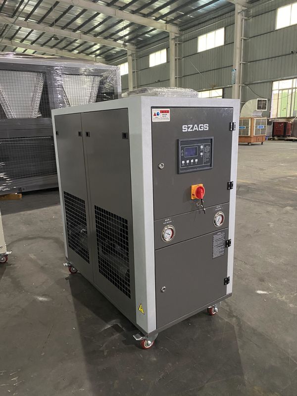 Compatti frigoriferi raffreddati ad acqua 6 tonnellate raffreddamento rapido con capacità di raffreddamento di 19 kW monitoraggio remoto 24 ore su 24, 7 giorni su 7 refrigerante ecologico